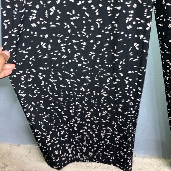 Kaileigh Black and White Patterned wide leg jumpsuit with pockets Medium #731 - Picture 3 of 4